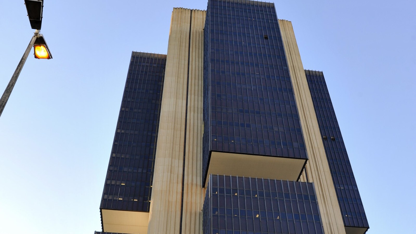 Com juro a 14,25%, o FII só compensa se render mais que o CDI